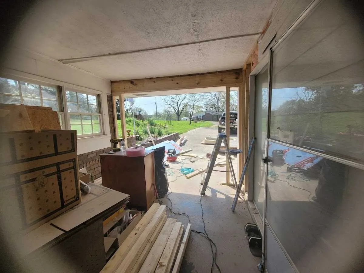 Air movers and dehumidifier for Drying & Dehumidification in Magna